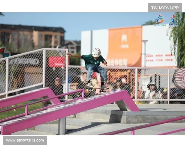 滑板男子街式赛：12岁王腾赫逆袭夺银，北京队奖牌突破